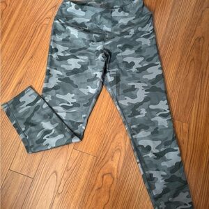 Danskin Green and Gray Camouflage Leggings